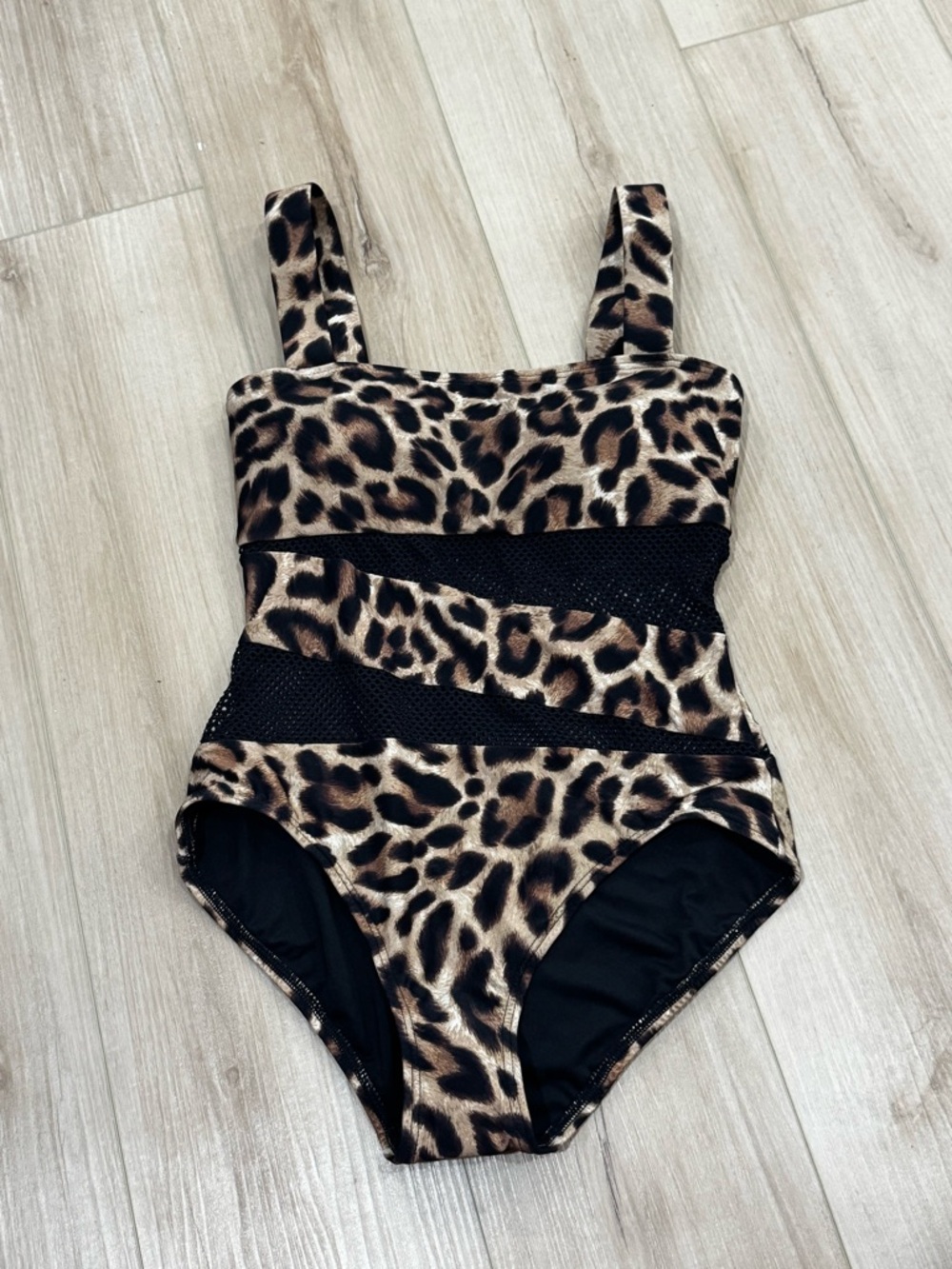 NWOT Leopard One Piece Swimsuit Size 10 Mesh Panel Removable Pads